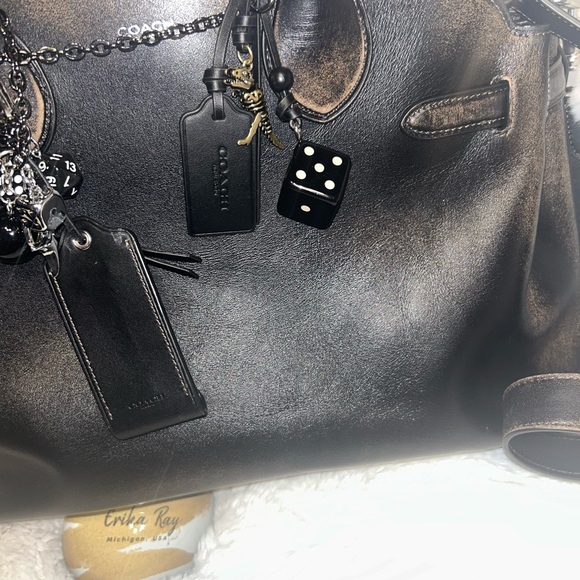 Coach Soft Empire 40 Distressed Leather Carryall - Picture 5 of 16